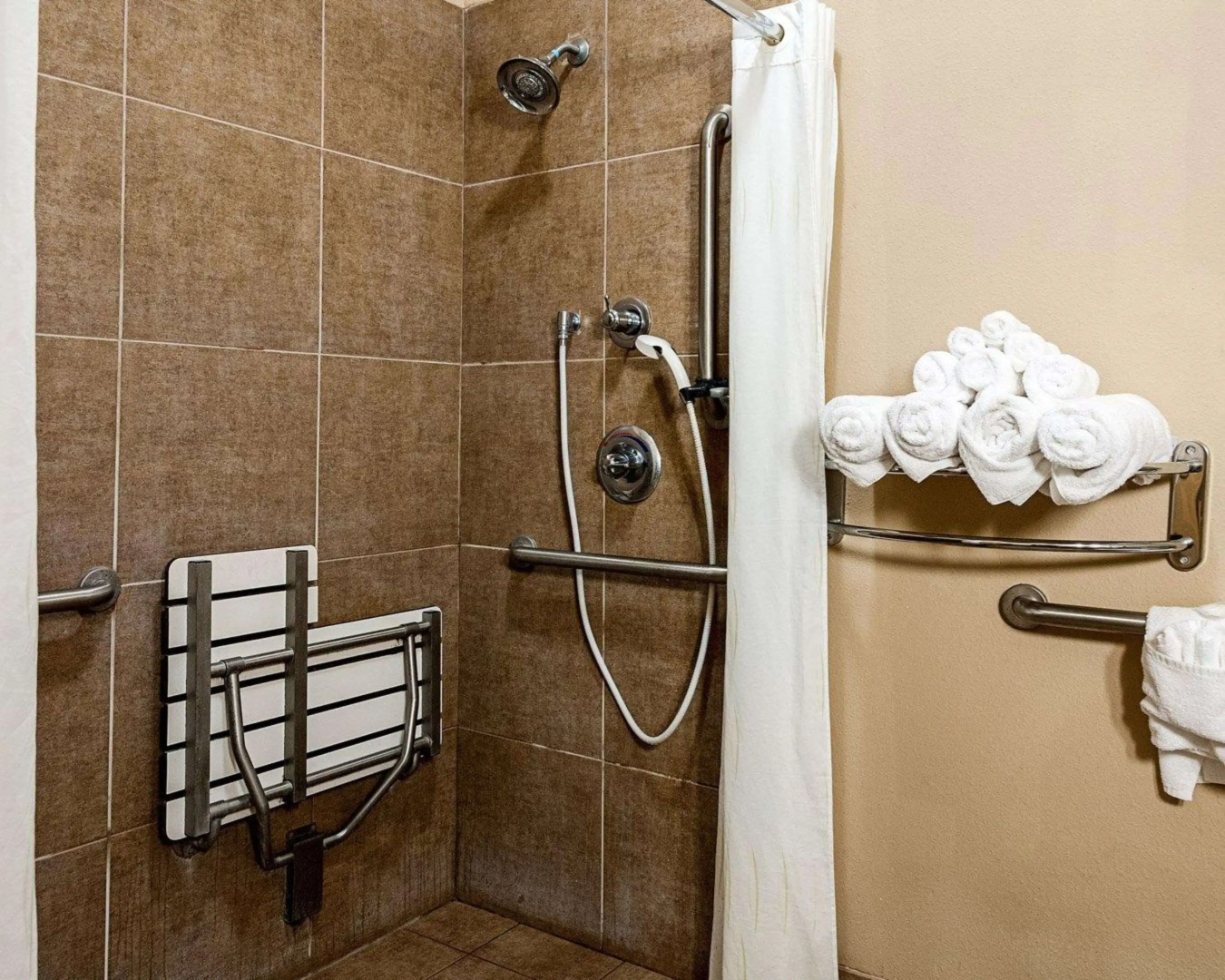 Comfort Suites Oil Center