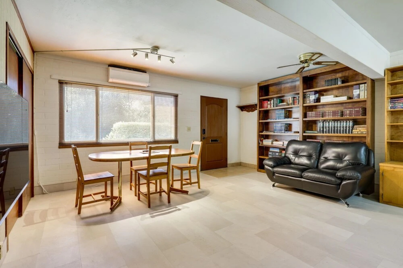 Vacation Rental 2 Mi to Clearlake Oaks Boat Launch