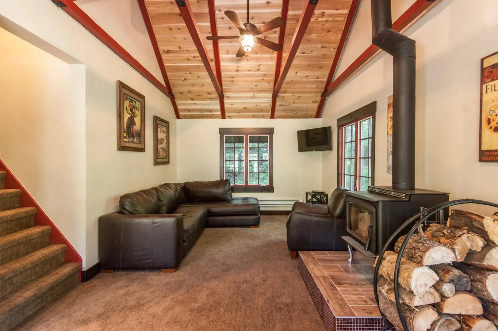 Hideaway Above The Stream