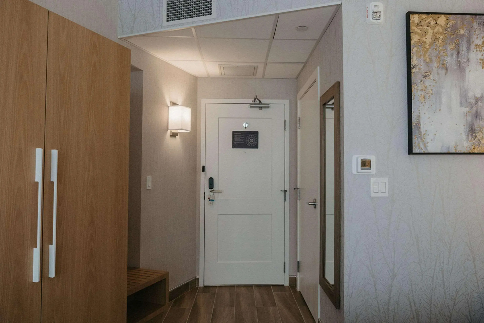 Clarion Lakeside Inn & Conference Centre