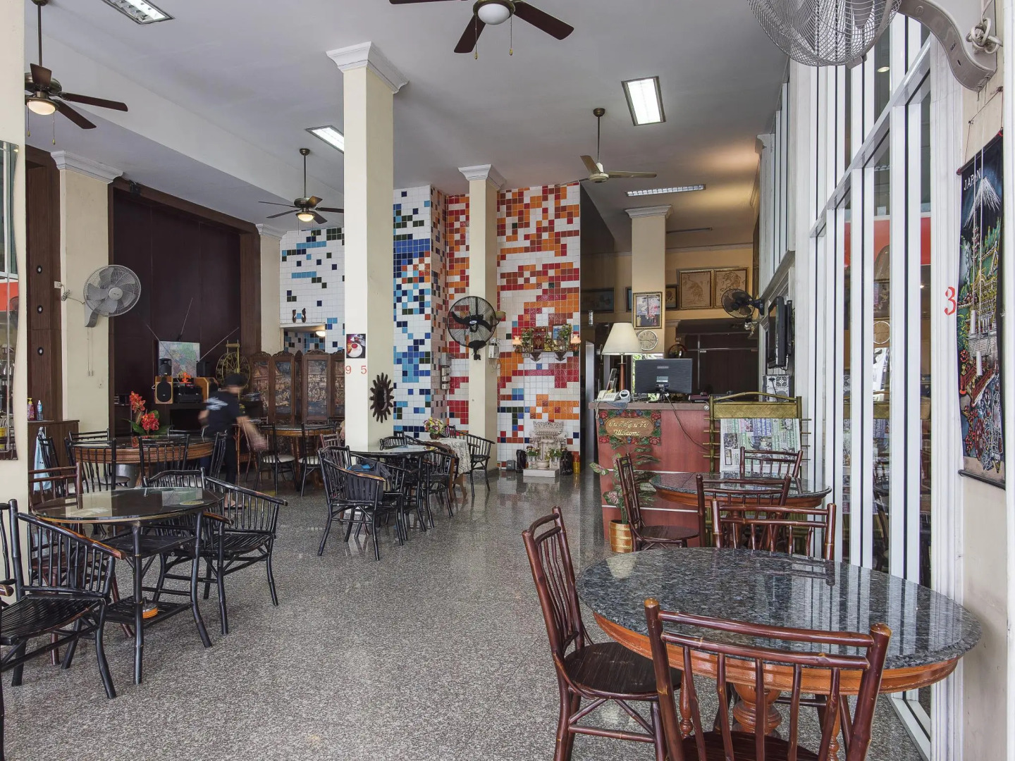 Lodge 61 Bed & Breakfast