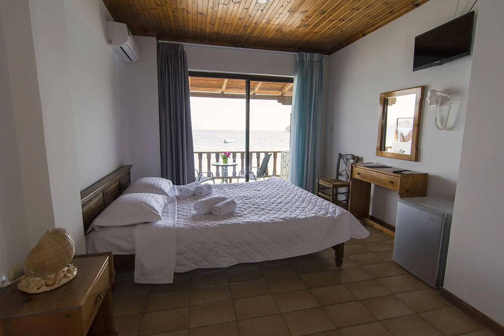 Poseidon Apartments