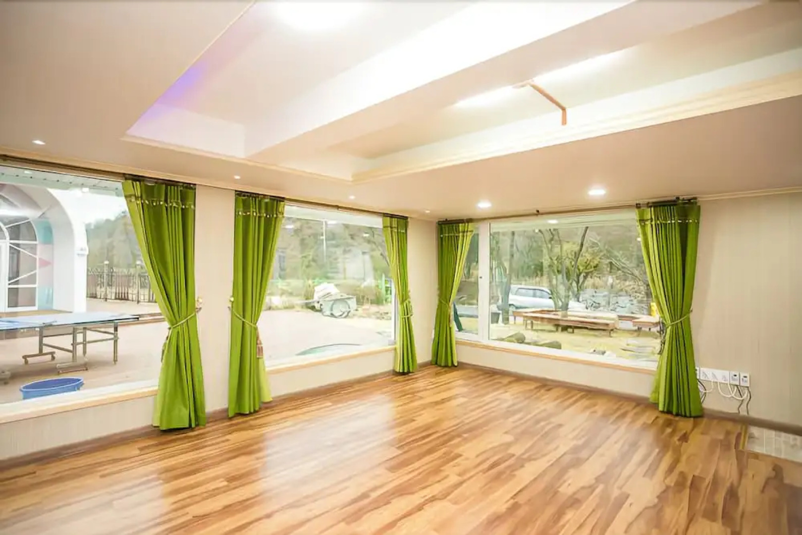 Geumsan Forest White Castle Pension