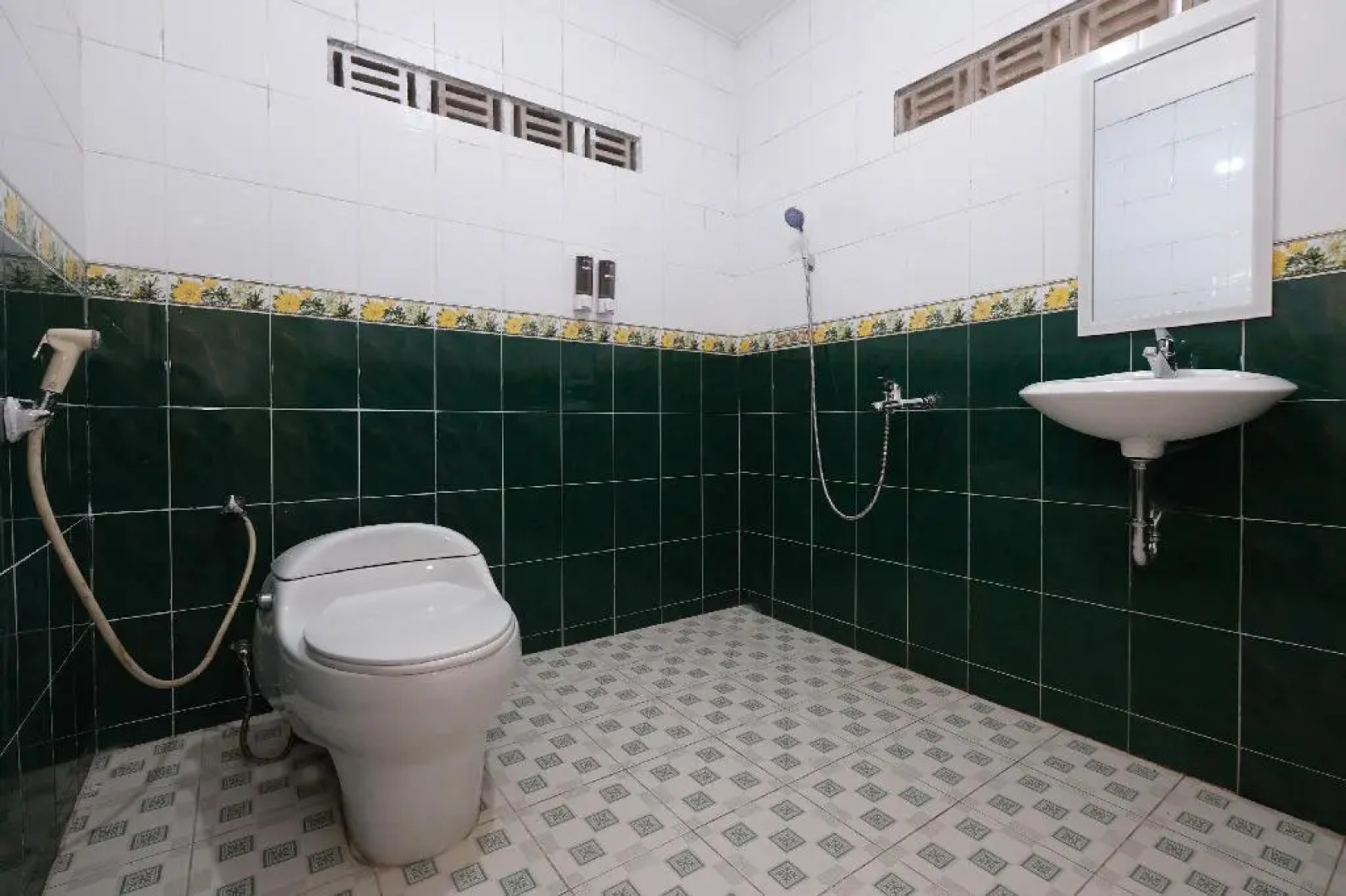 OYO 2557 The Apple Residence