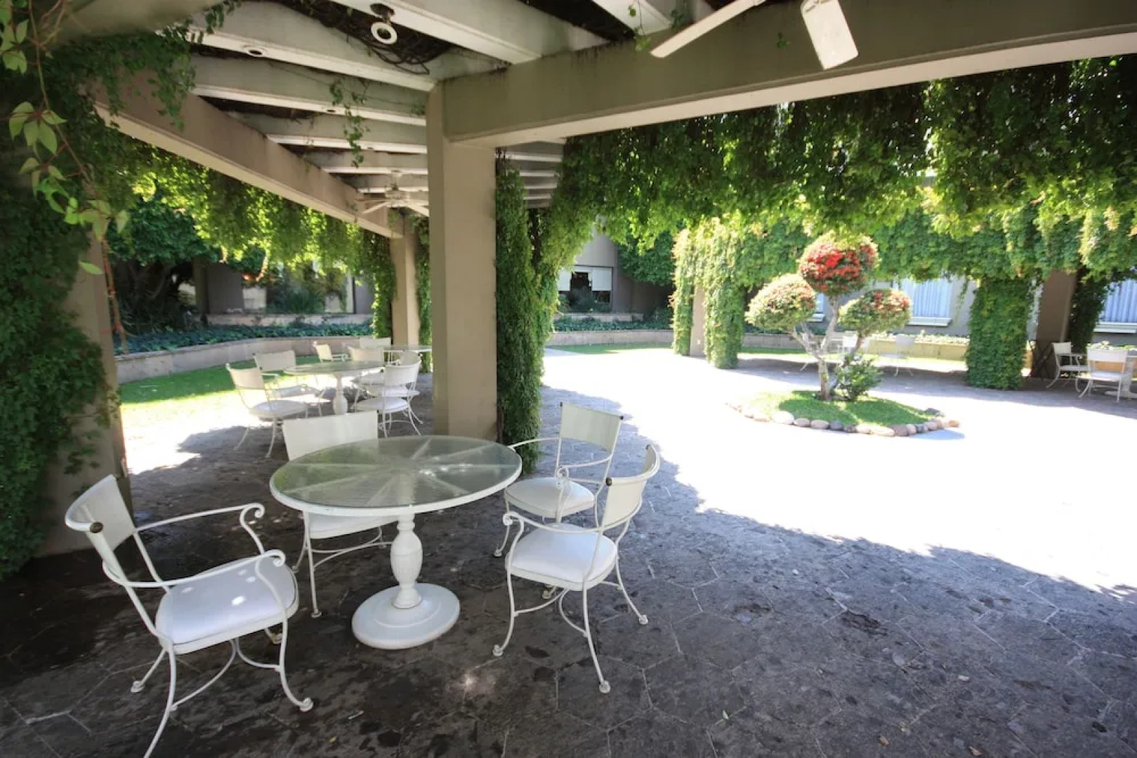 Capital O La Estancia