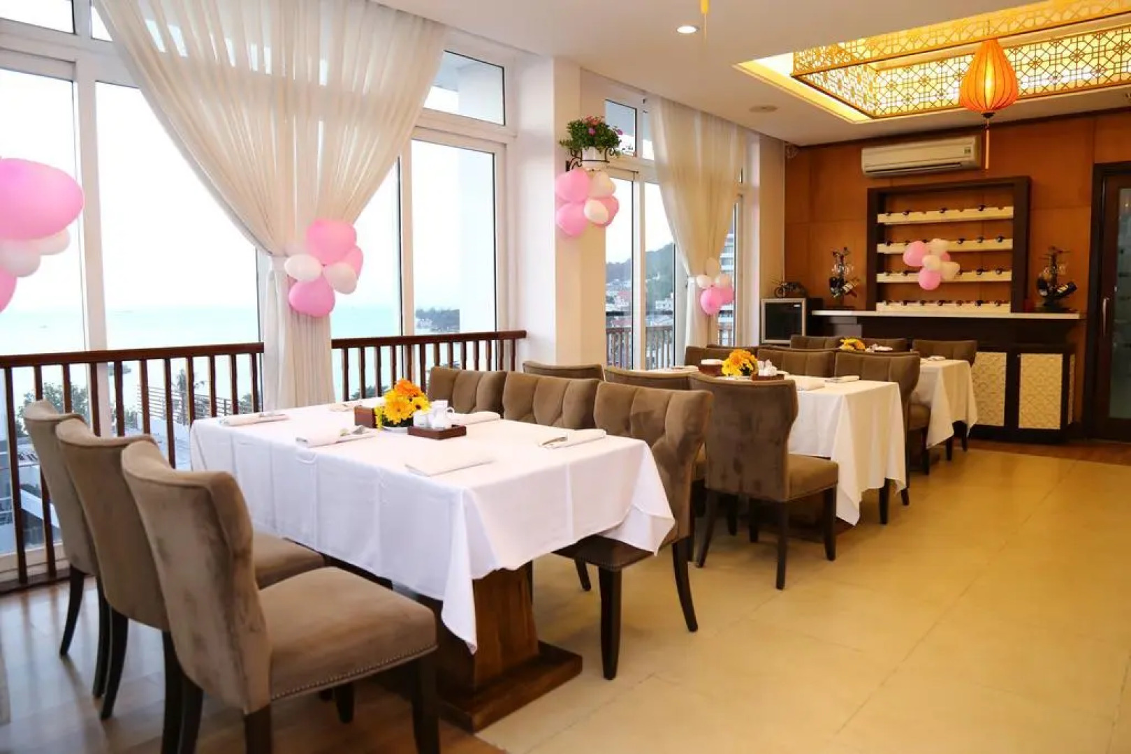 Valley Mountain Hotel