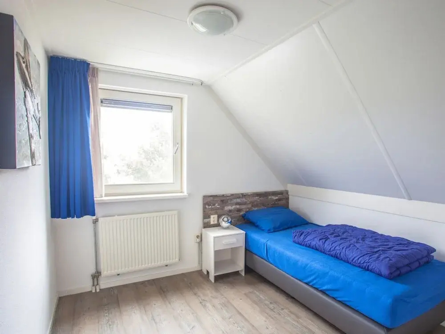 Lovely Holiday Home With Jetty Near Ijsselmeer