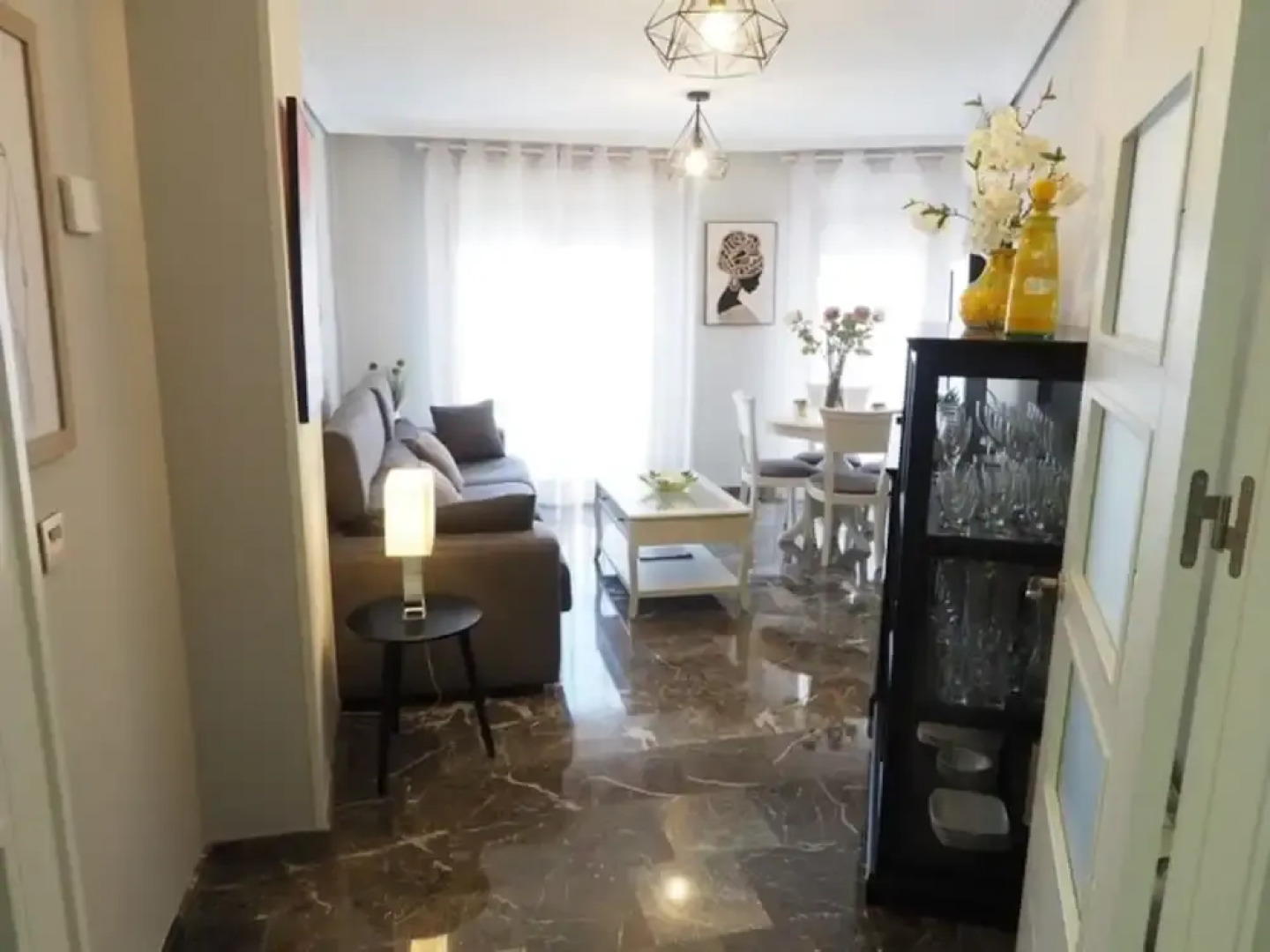 Bonito Apartamento en Centro Ciudad con Garaje