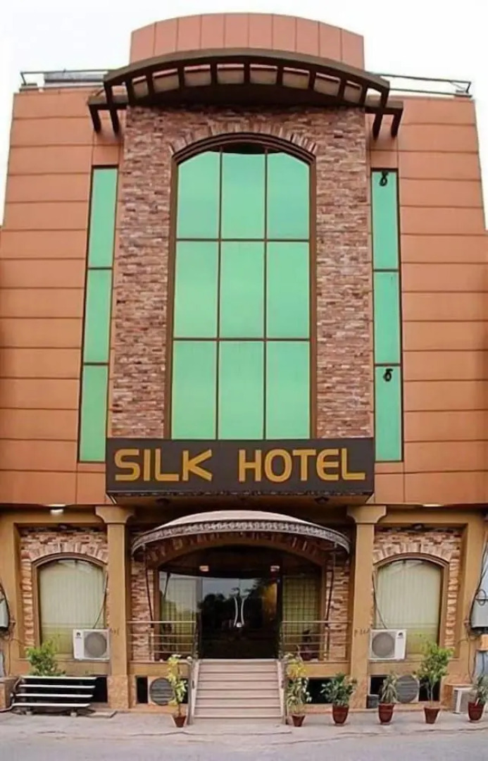 Silk Hotel