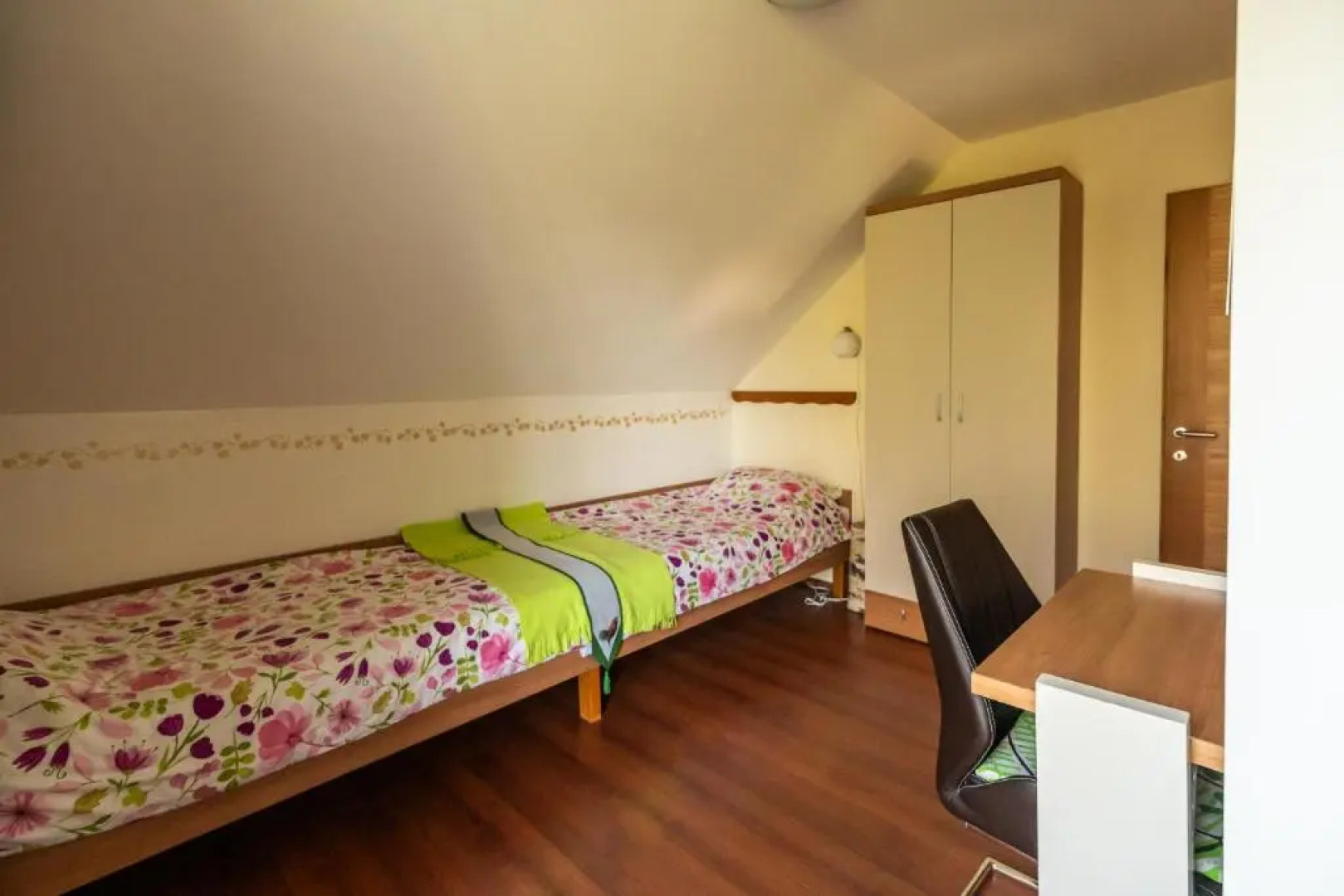 Holiday Home Razglednik