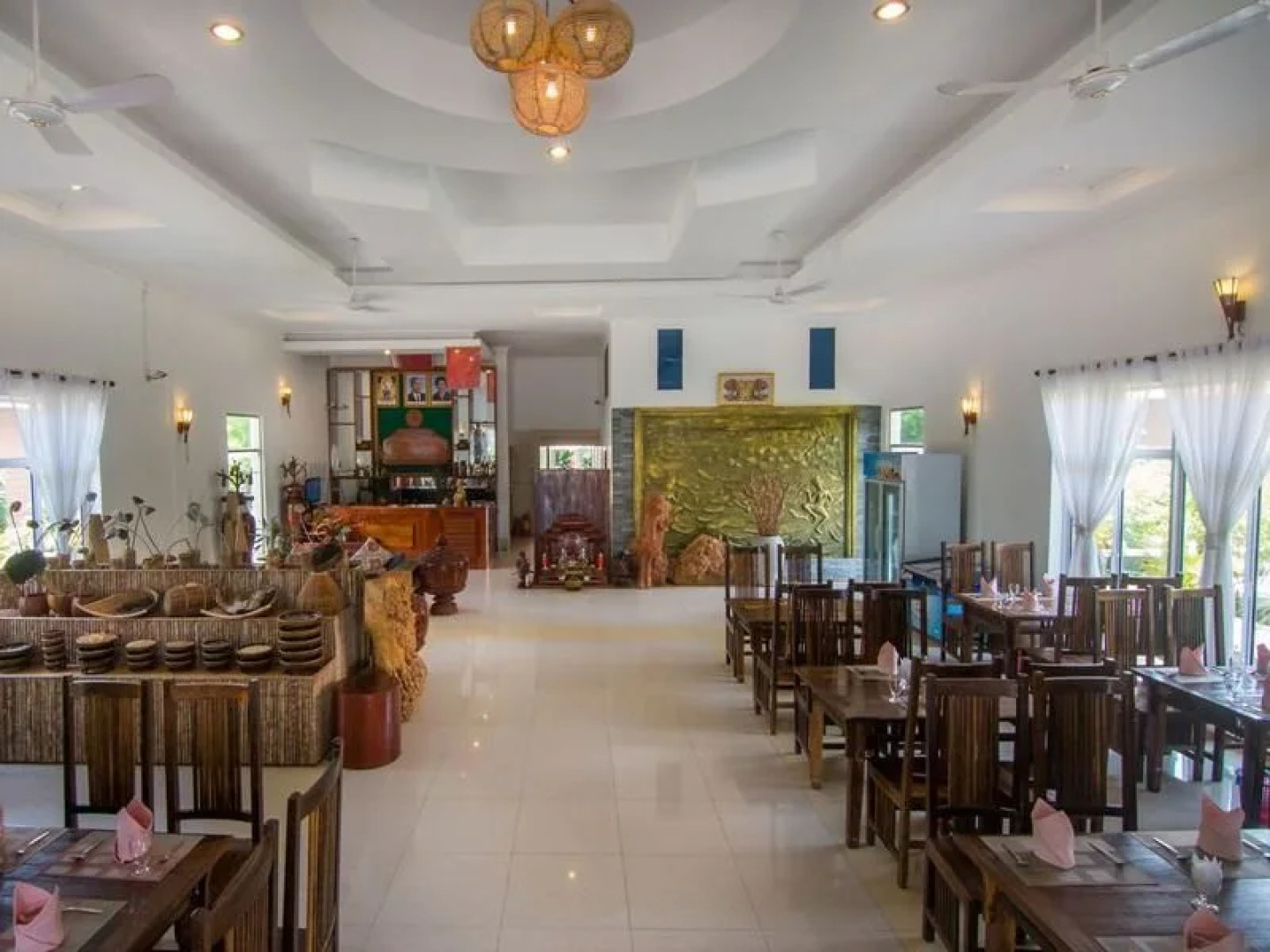 Golden Chenla Hotel and Restaurant