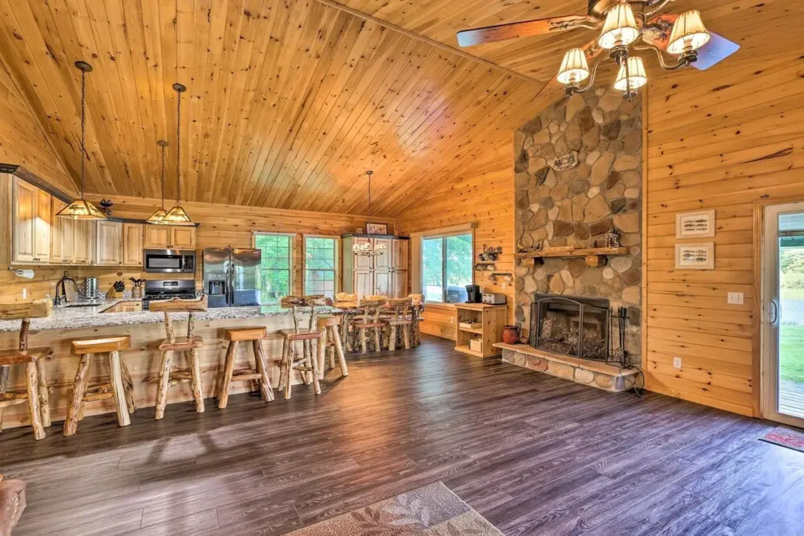 Sun-dappled Cadillac Gem w/ Kayaks & Grill!