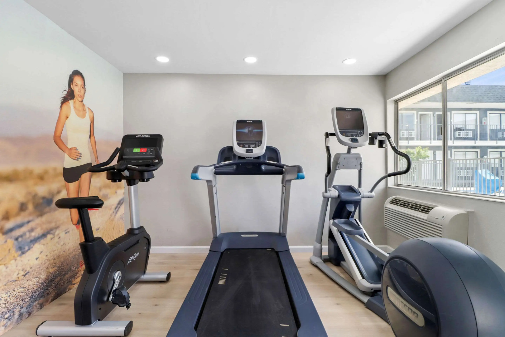 Clarion Pointe Ridgecrest near China Lake Naval Station (ex. Motel 6 Ridgecrest) 