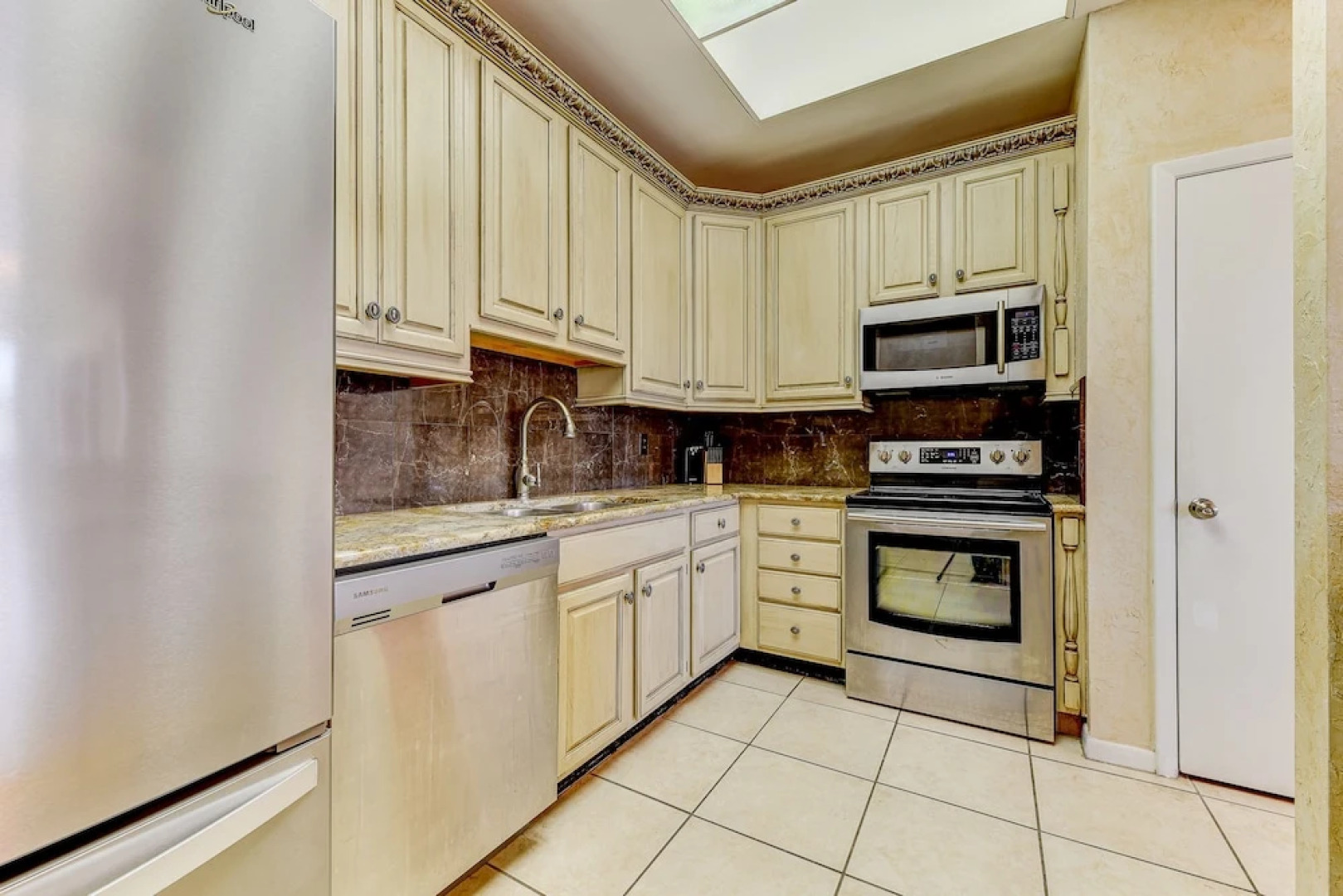 Tifton Way 2 by Vtrips