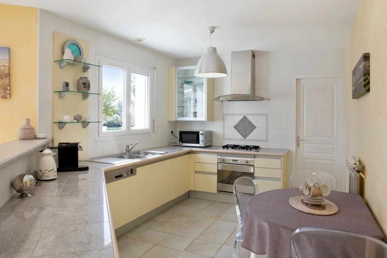 Villa With 5 Bedrooms in Saint-germain-d'esteuil, With Private Pool, Enclosed Garden and Wifi - 20 km From the Beach