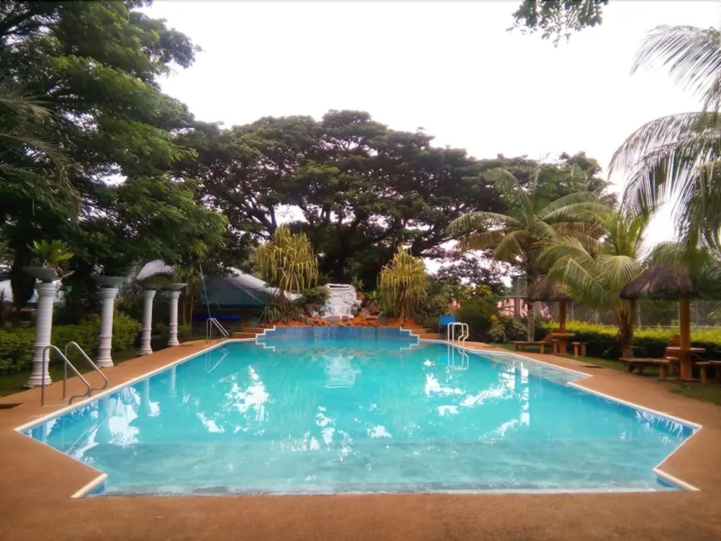 Villa Paraiso Resort & Waterpark