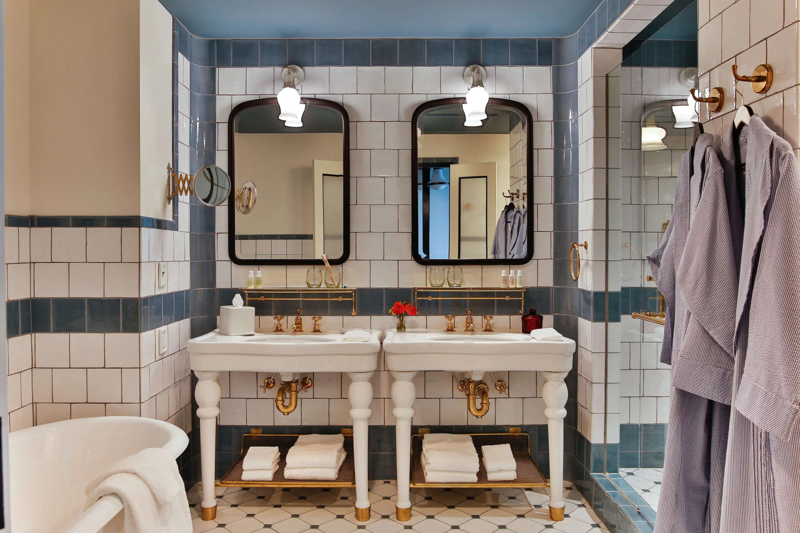 Hotel Emma at Pearl on the Riverwalk