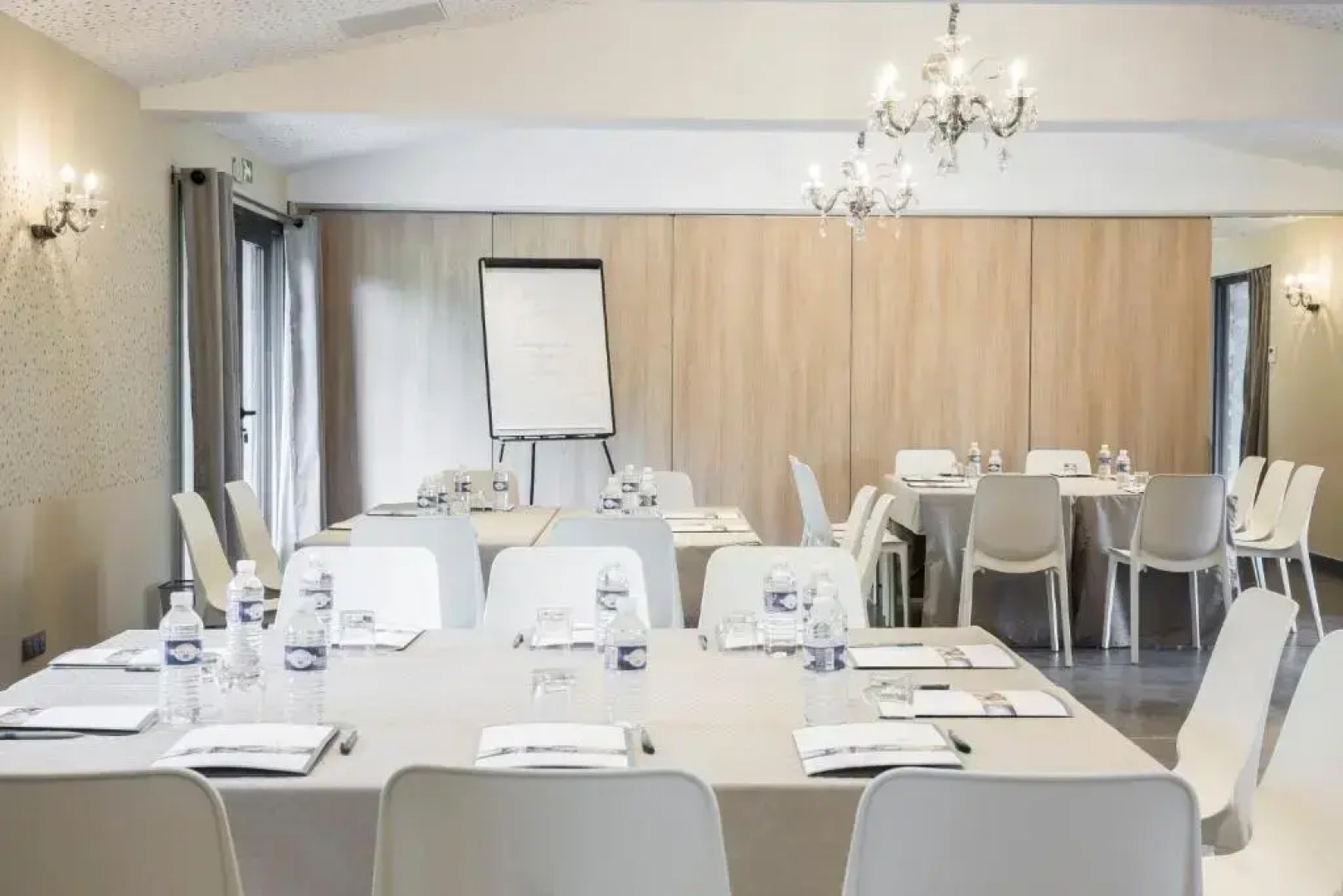 Hôtel de L'Abbaye Le Tronchet - Handwritten Collection