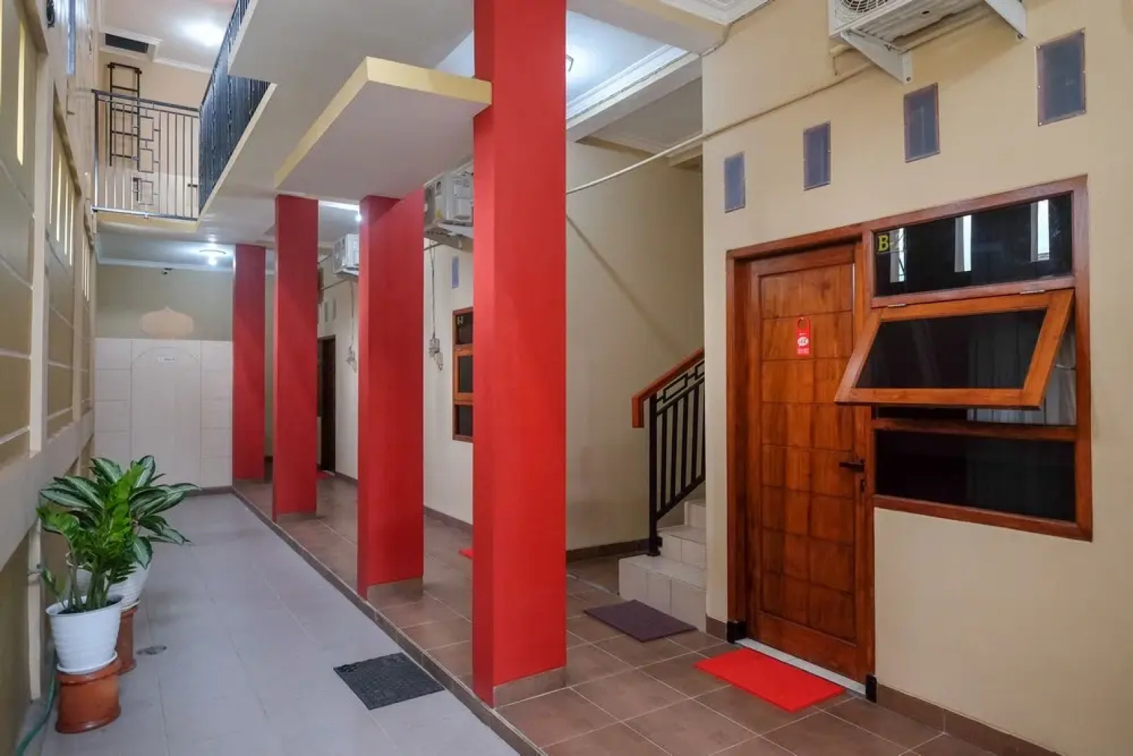 RedDoorz Syariah near Perempatan Kartasura