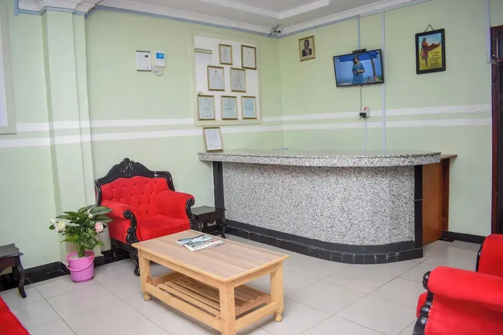 Glamour Apollo Hotel Webuye