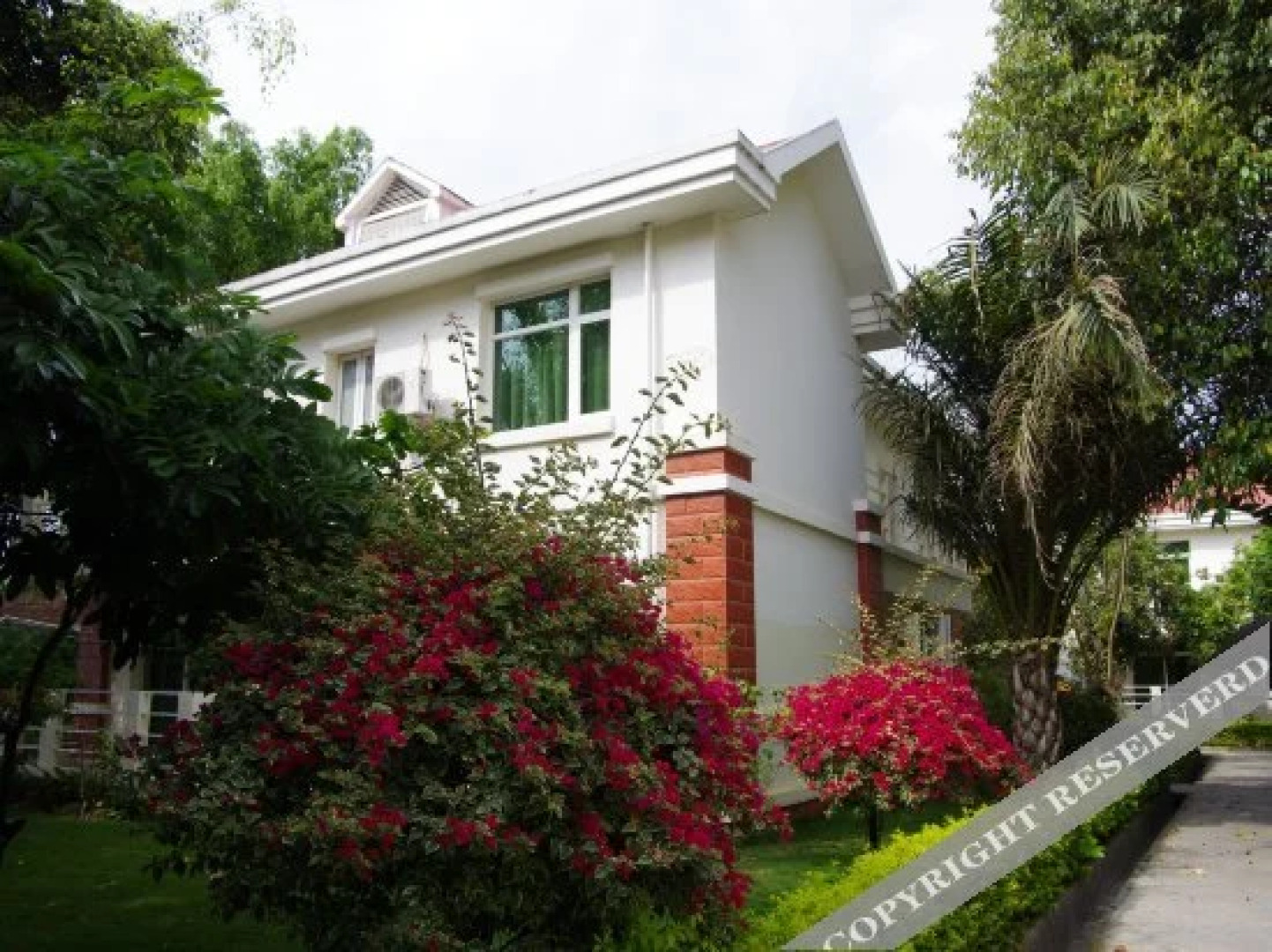 Yurui Hot Spring Garden Hotel