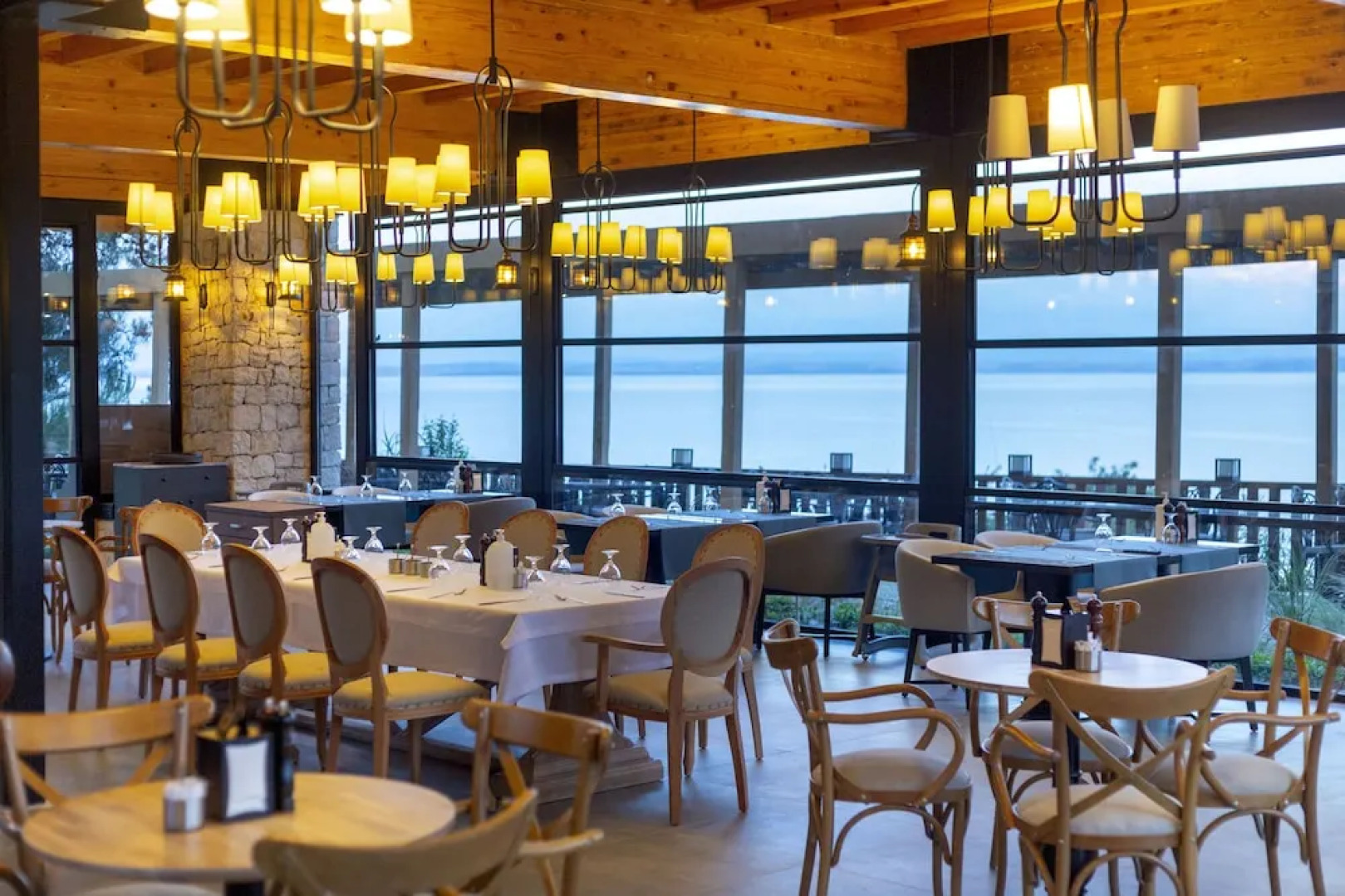 Marisstone Hotel Villa