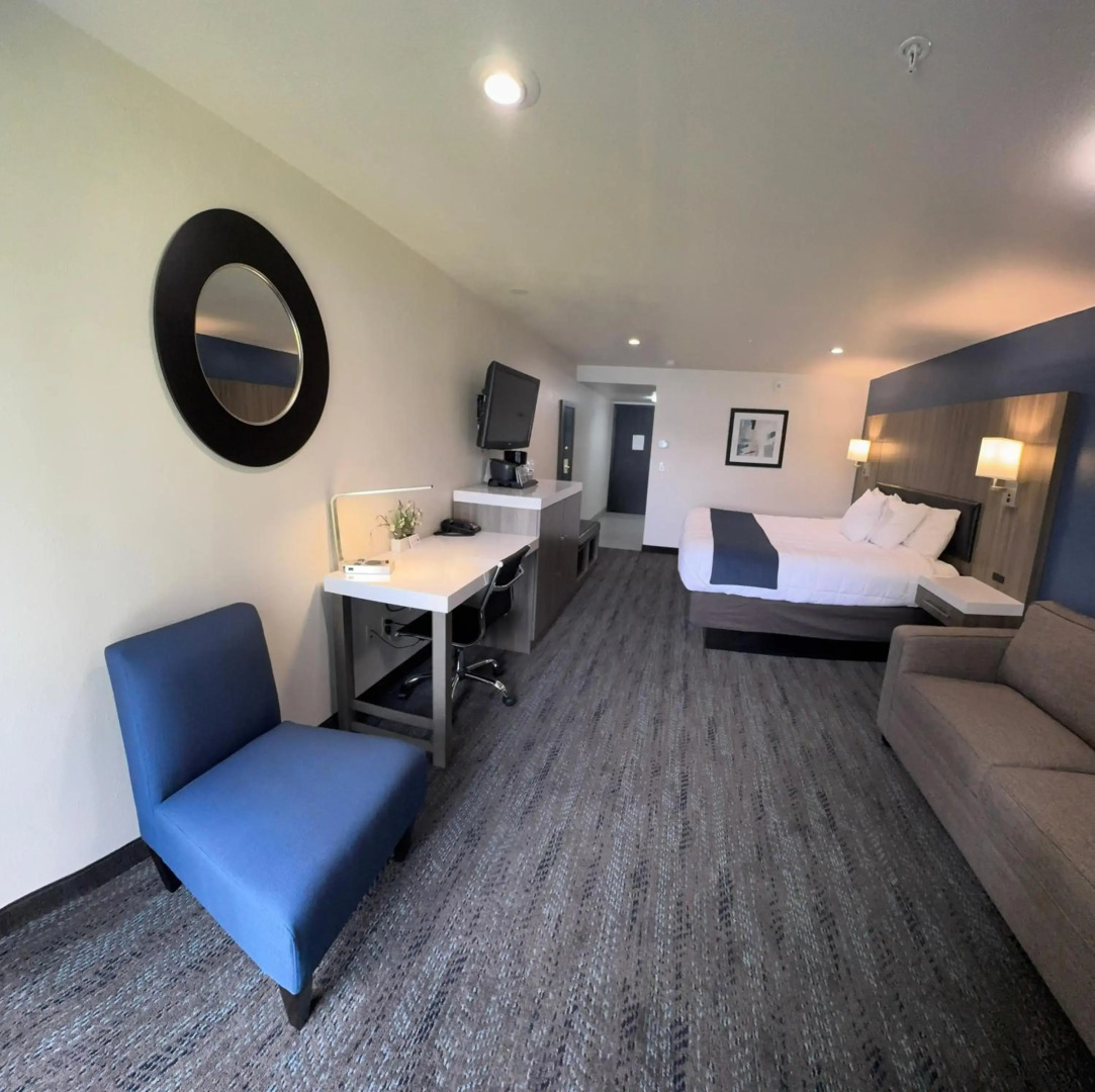 Oyster Bay Inn & Suites