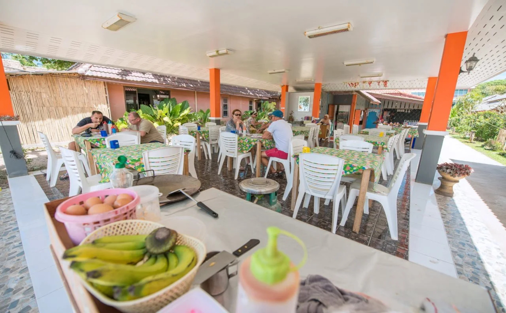 Lanta Fevrier Resort