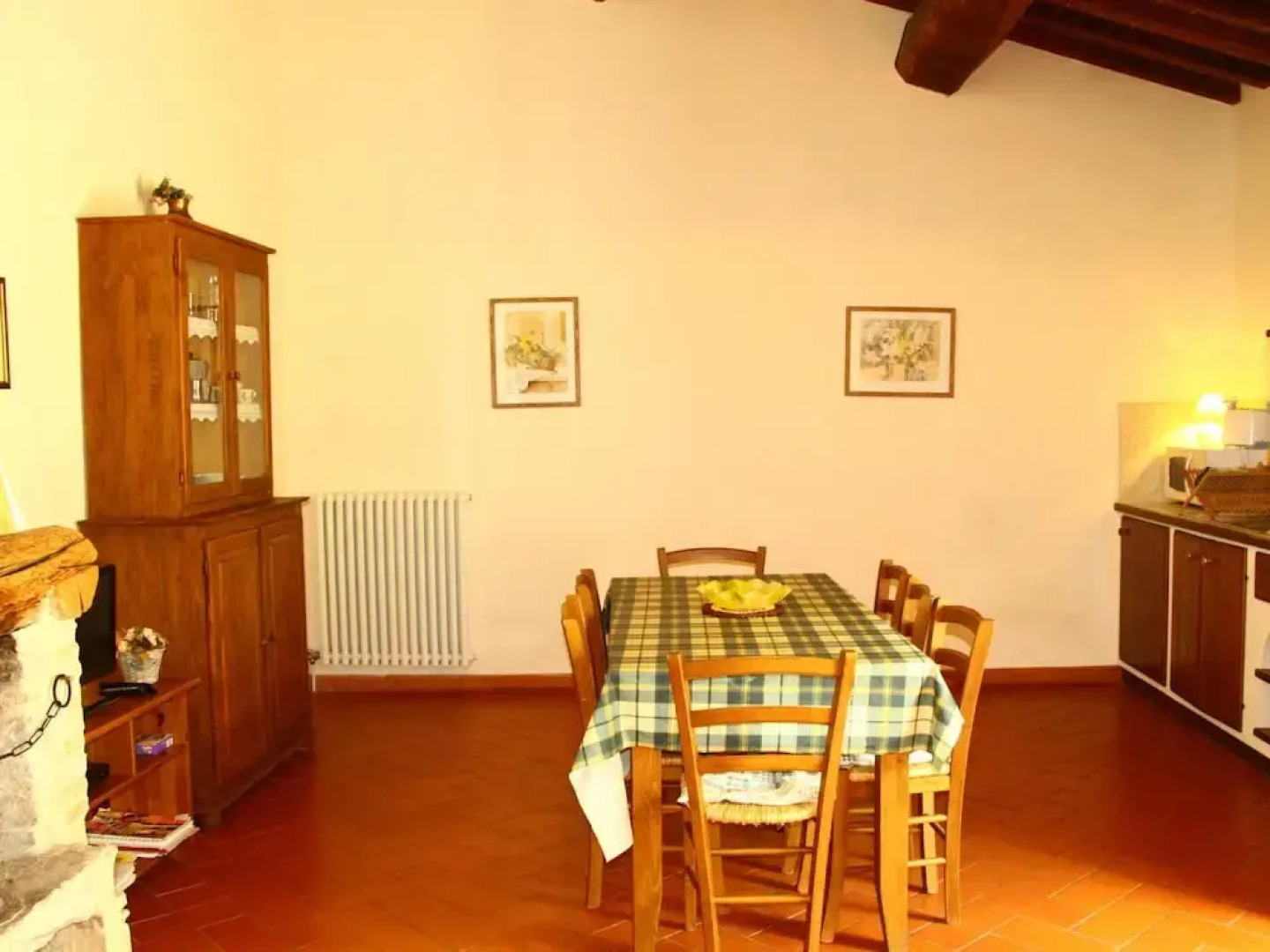 Idyllic Tuscan Hideaway With Pool and spa