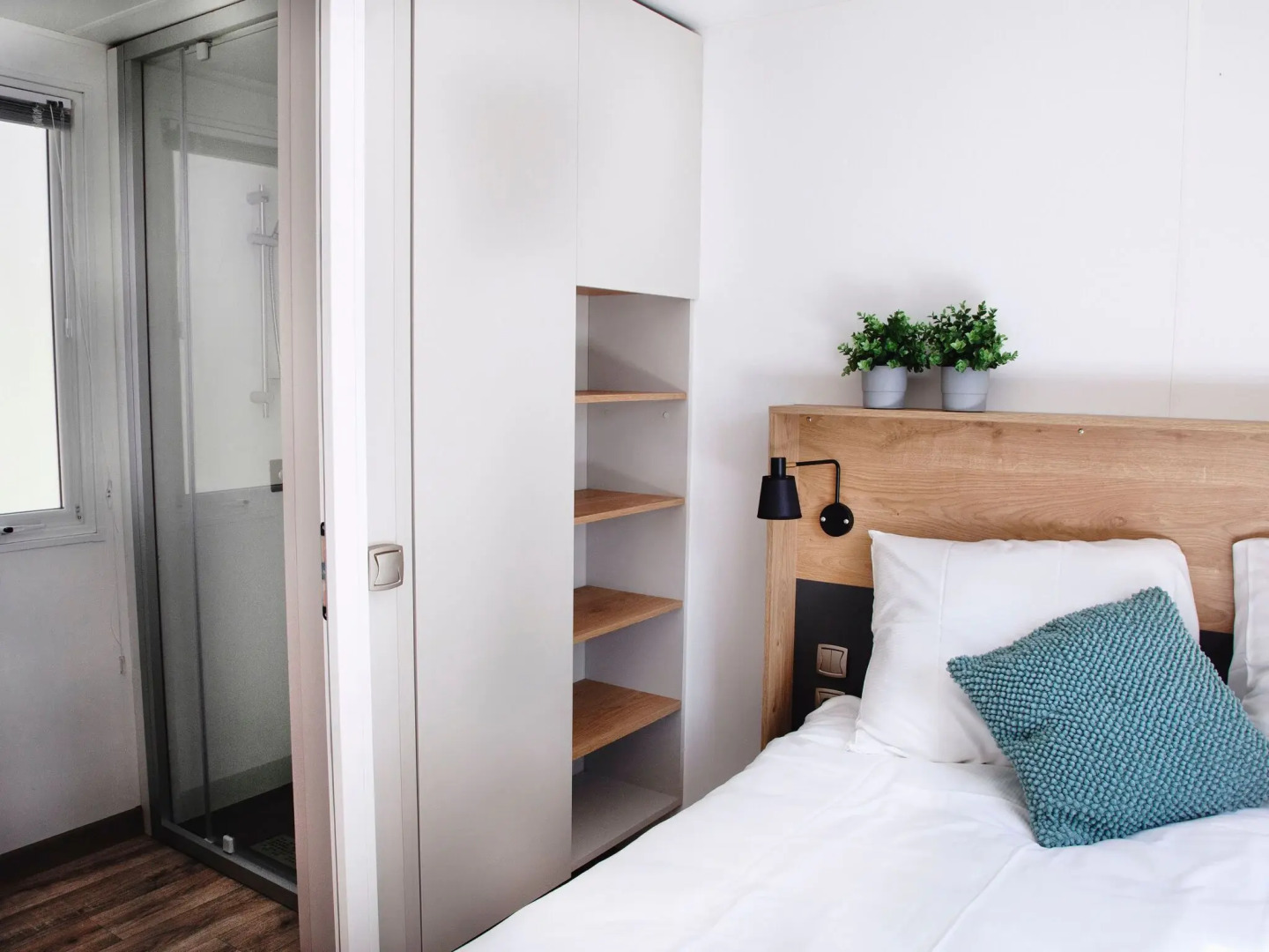 Nice Chalet With AC, on the Drents-friese Wold