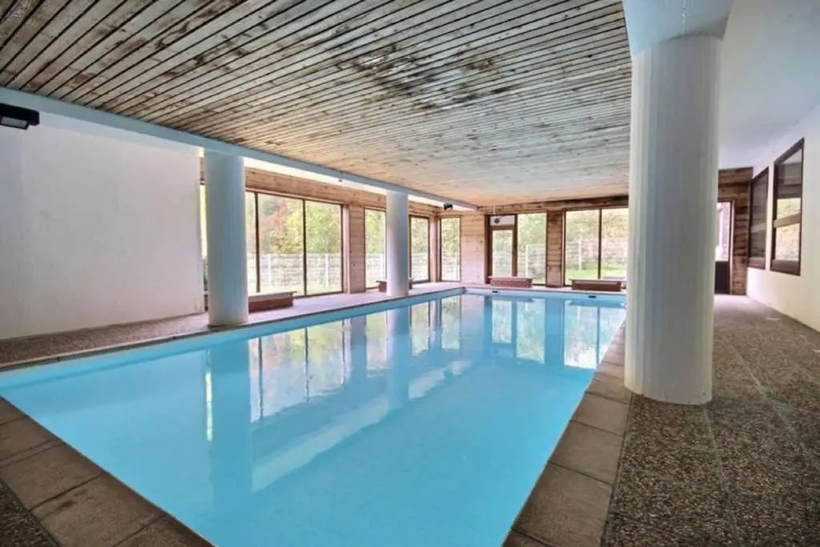 L'Enchalpe, Grand et lumineux studio avec coin montagne 4-6 pers, 60m des pistes, PISCINE COUVERTE, grand balcon expo EST, DRAPS NON COMPRIS