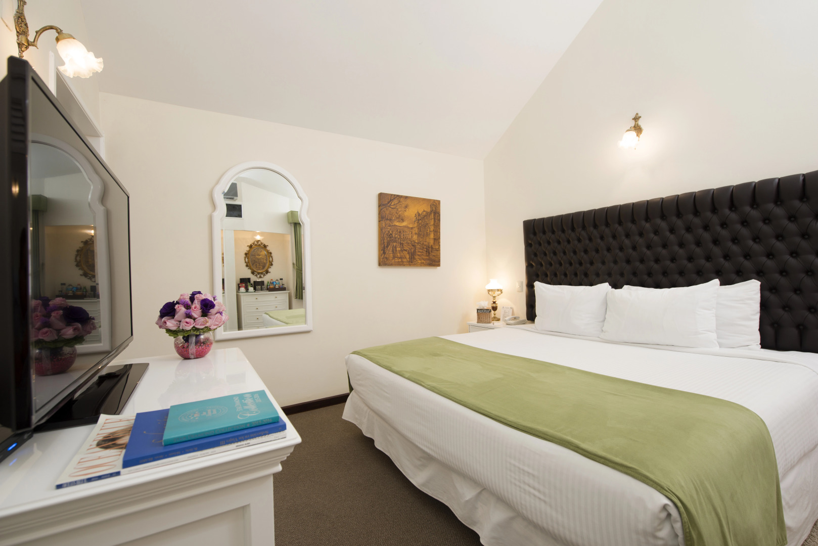 Casa Bonita Hotel & Luxury Residence