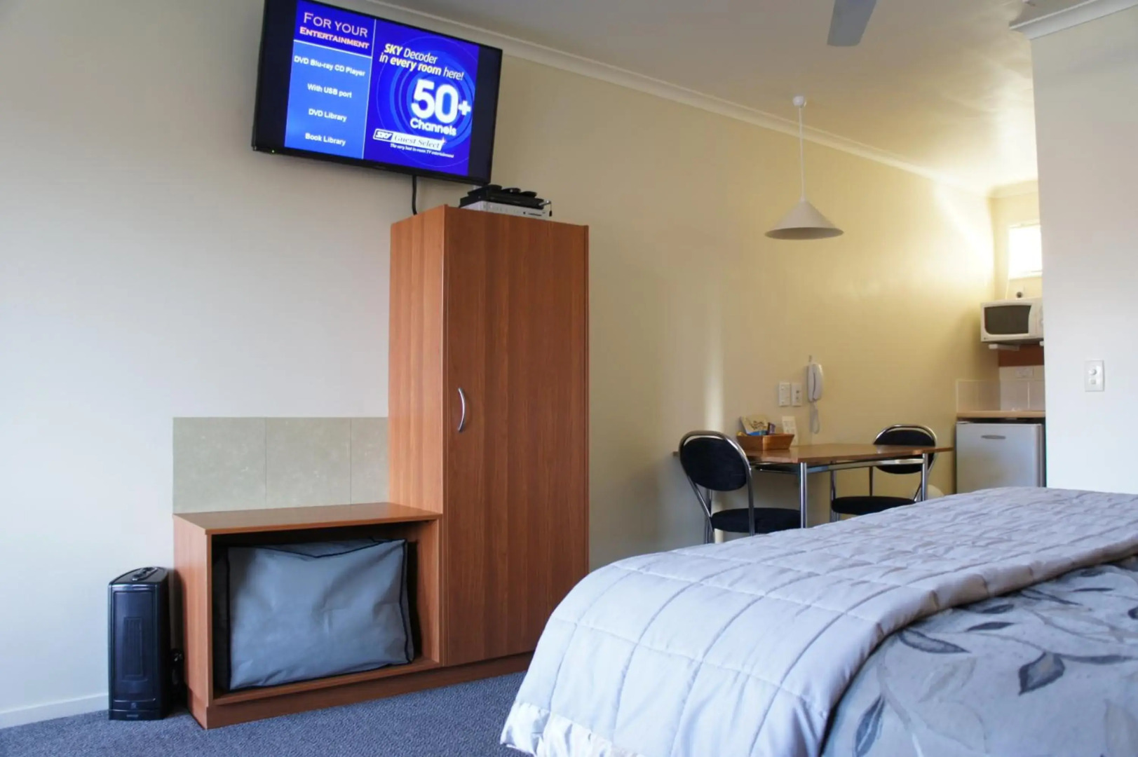 Bks Egmont Motor Lodge