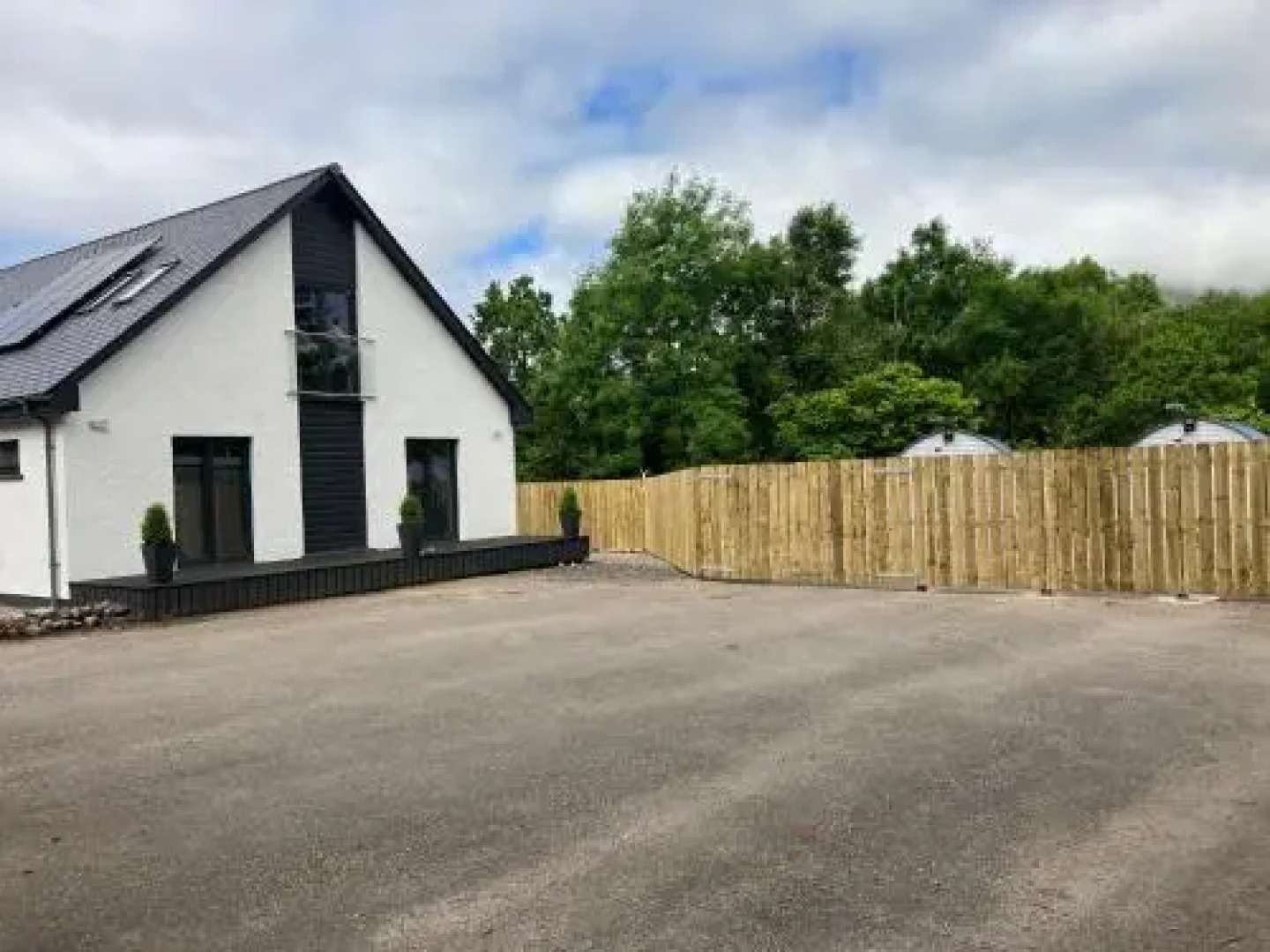 Inchree Rooms & Chalets