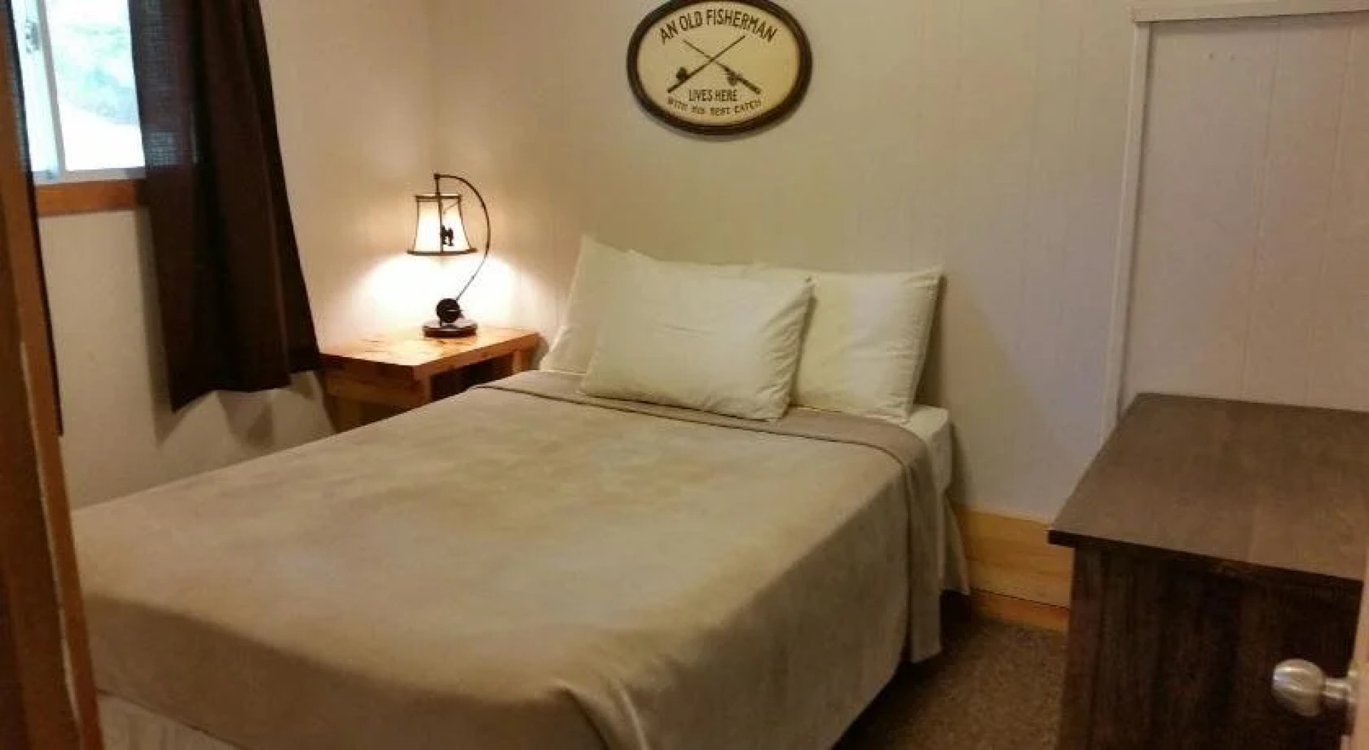 Logging Chain Lodge Cottages