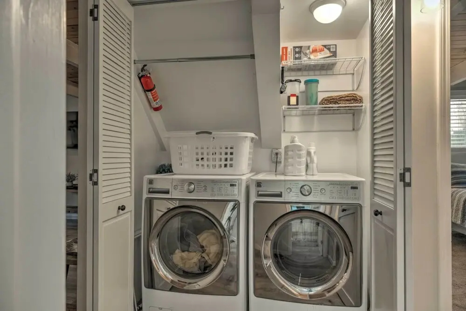 Family Cabin in Blue Lake Springs, Near Town!