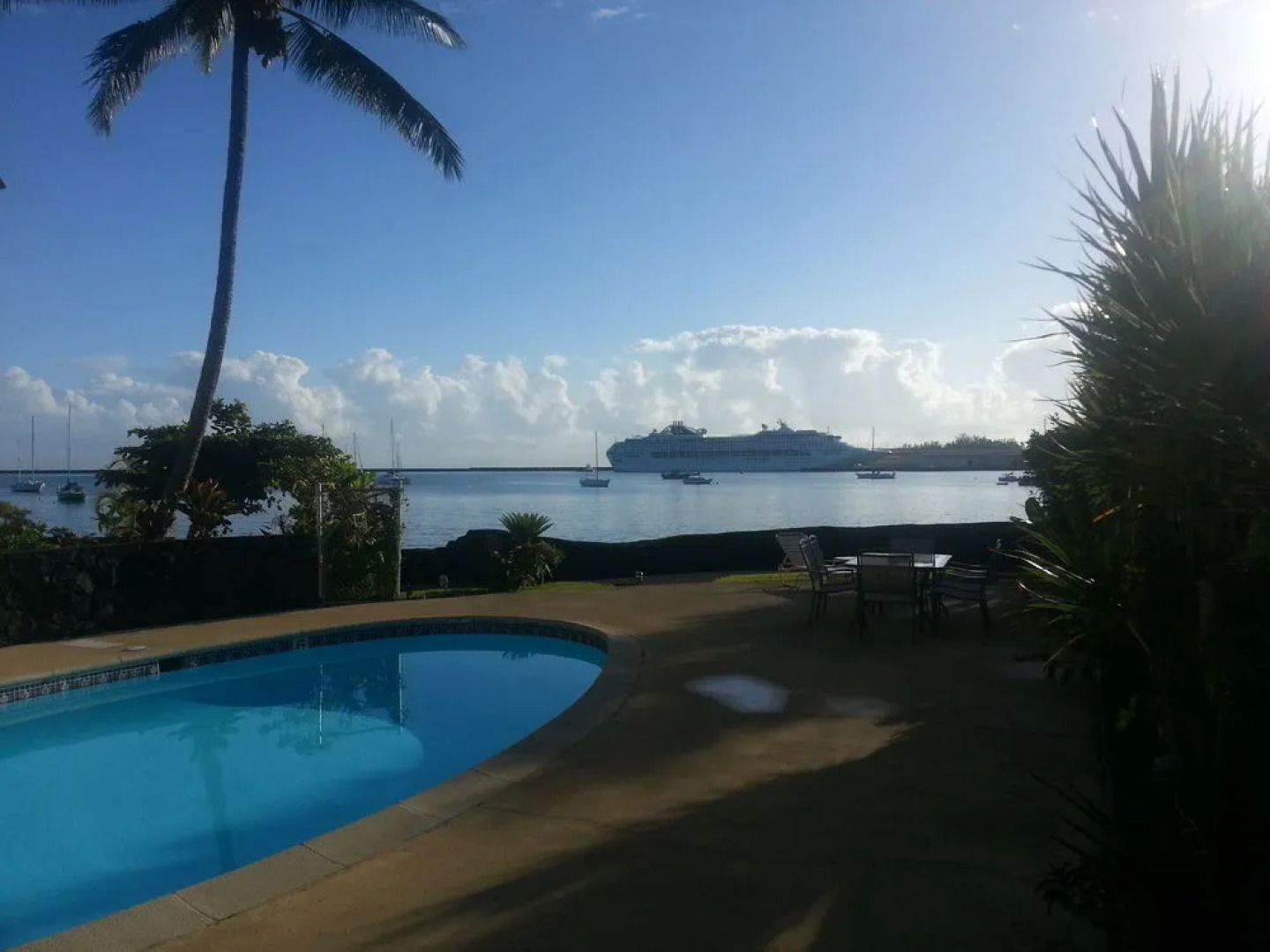 Hilo Reeds Bay Hotel