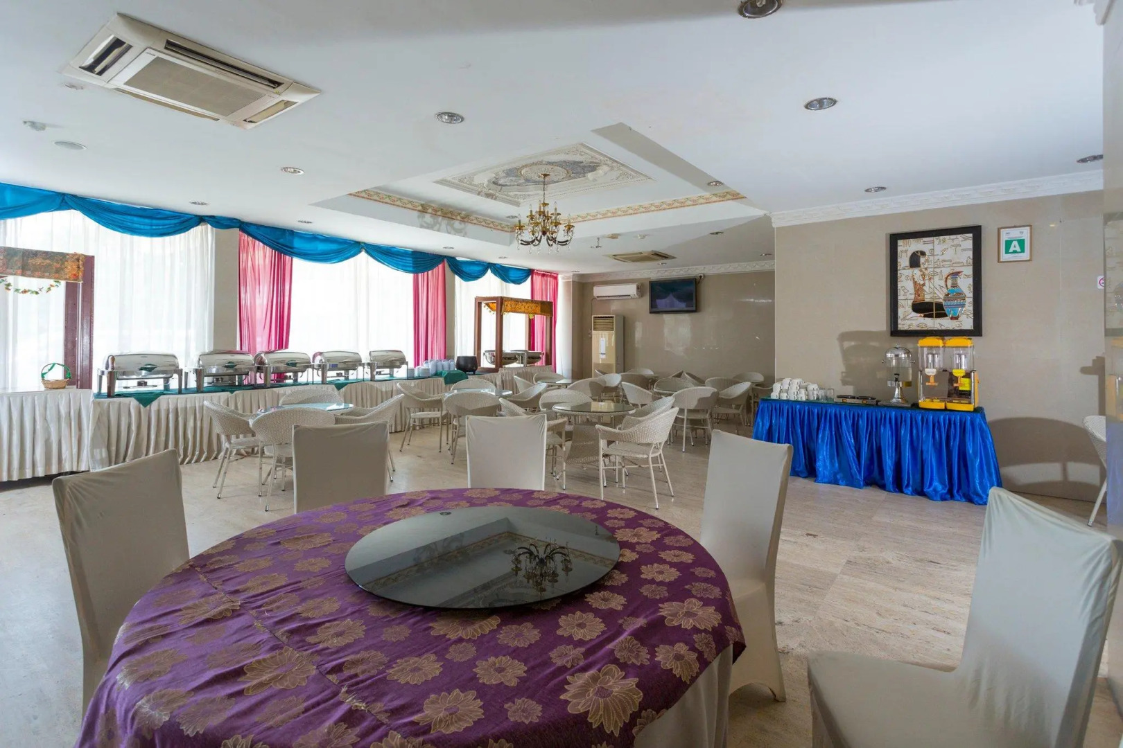 OYO 89619 De Choice Hotel