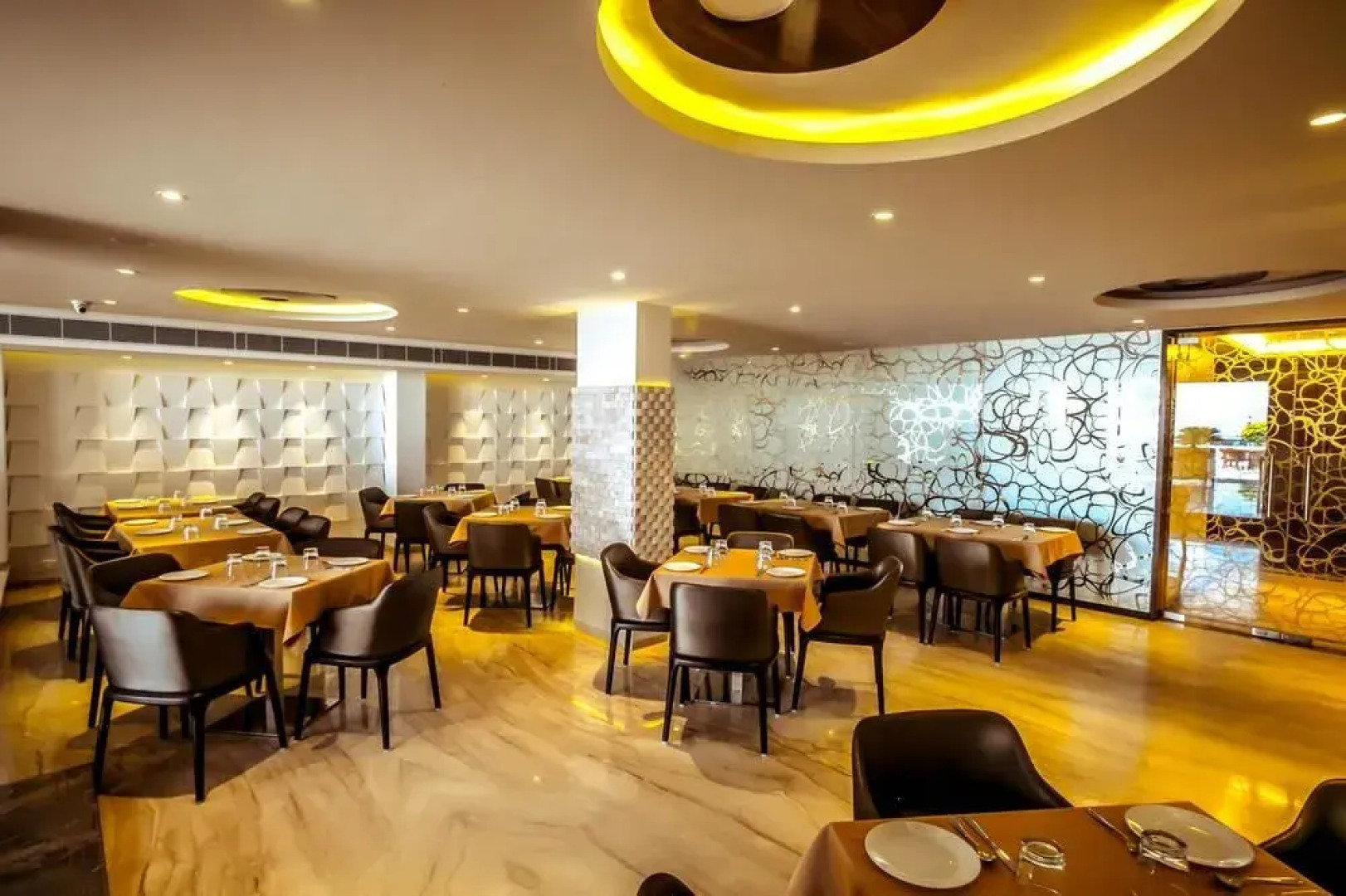 Capital O 1710 Hotel The Supreme