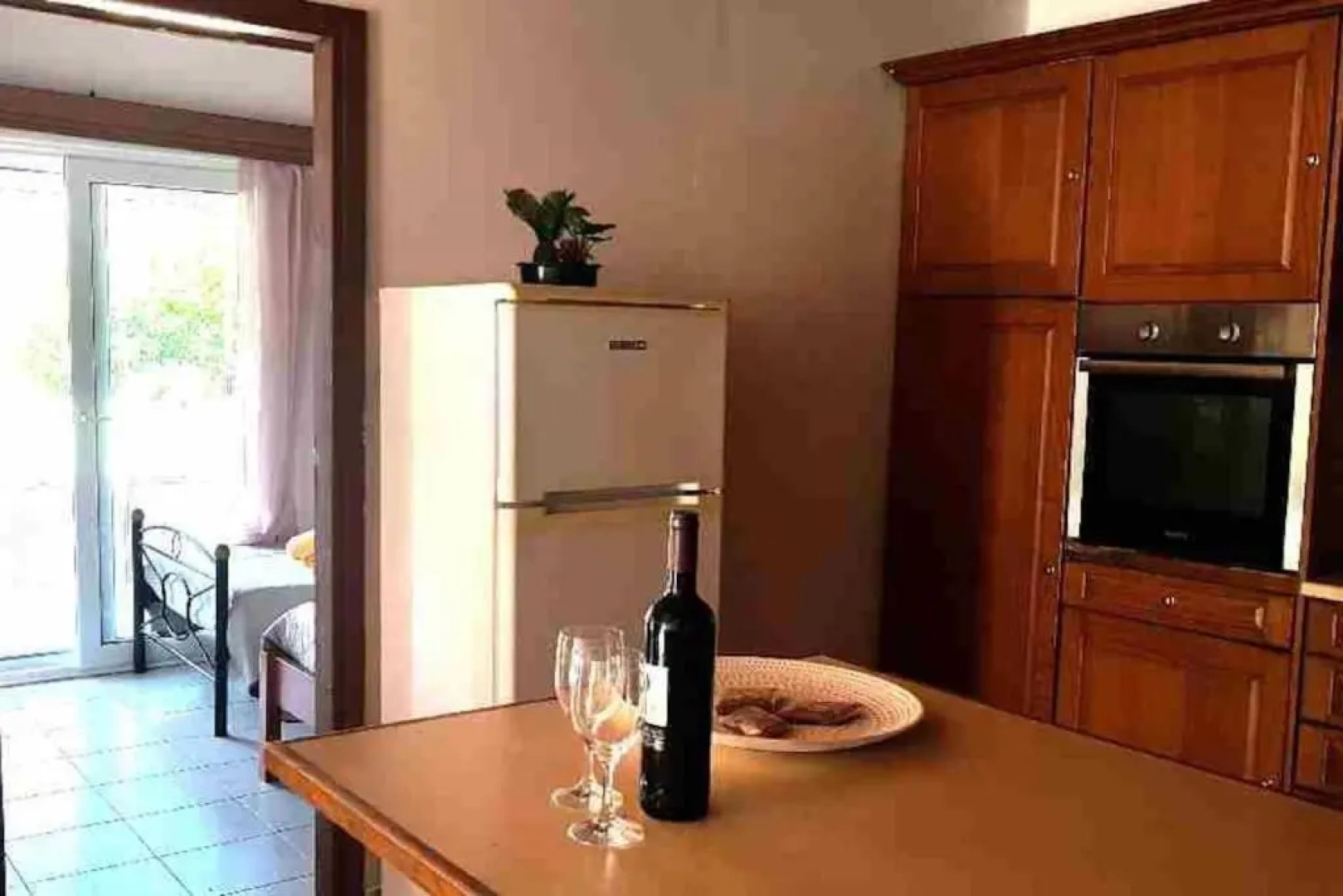 Irene's Apartment In Salakos