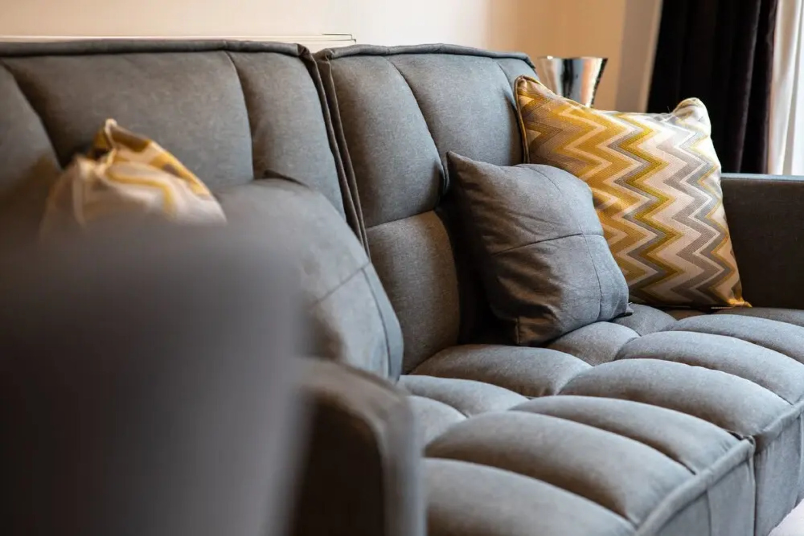 The Elk Suite Sasco Apartments