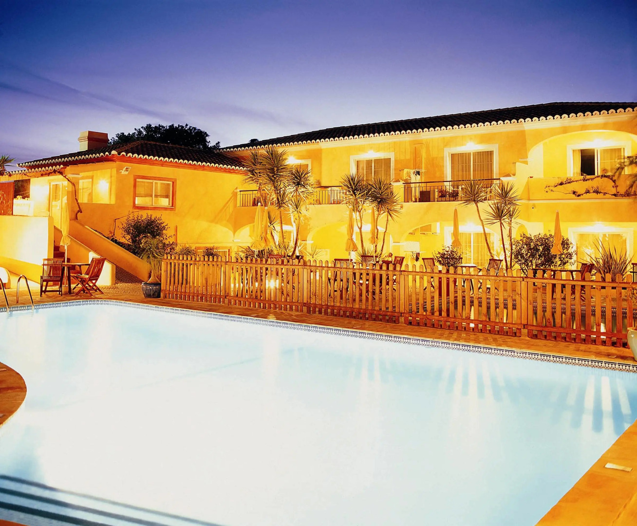 Costa D’Oiro Ambiance Village