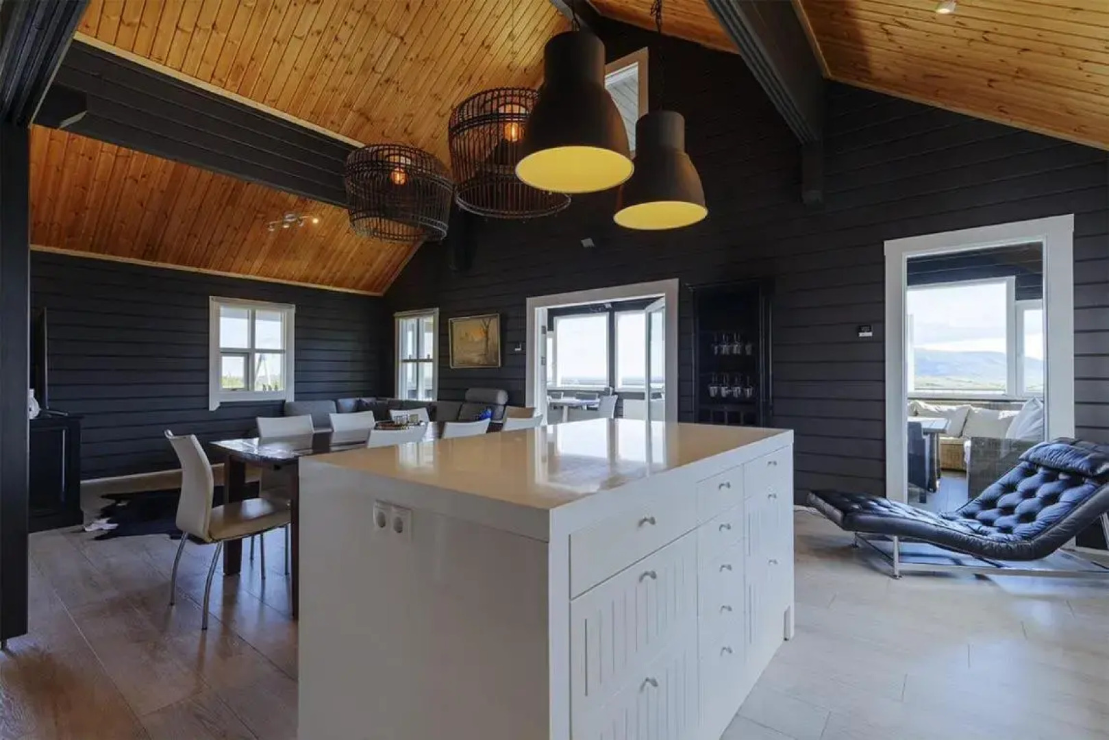 Blue Viking Luxury Cabin