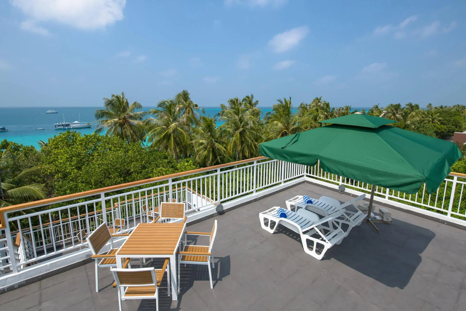 Отель Dhiguveli Maldives