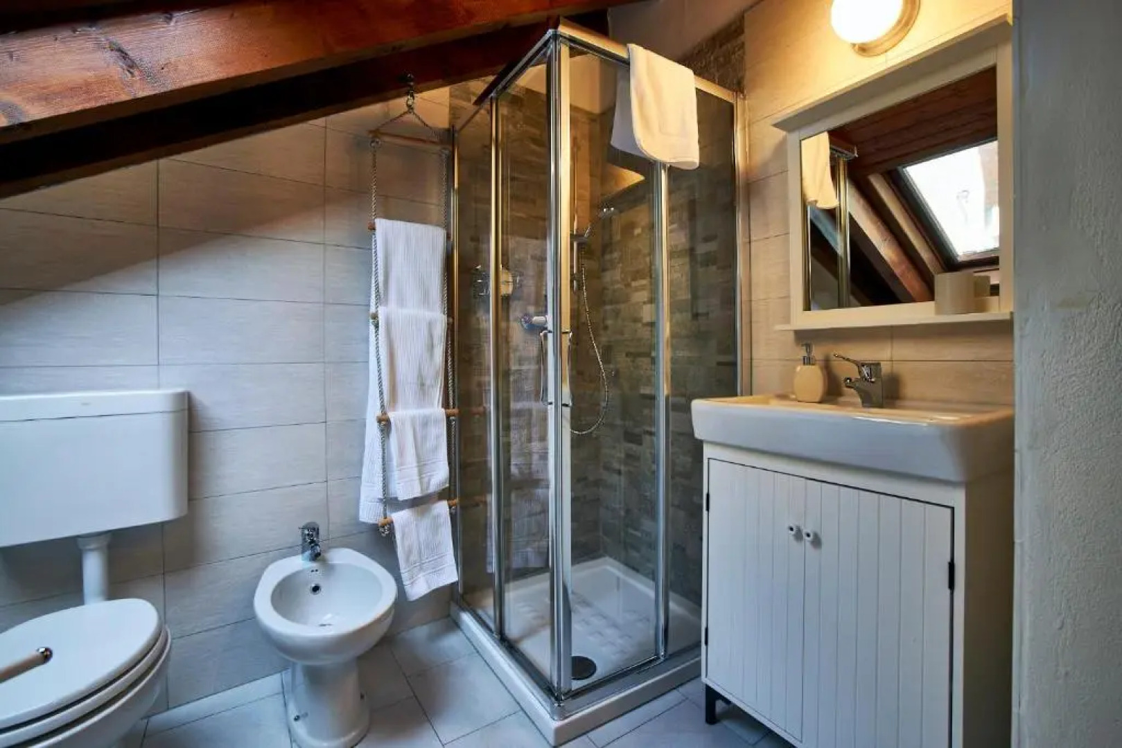 Bella Omegna Apartments