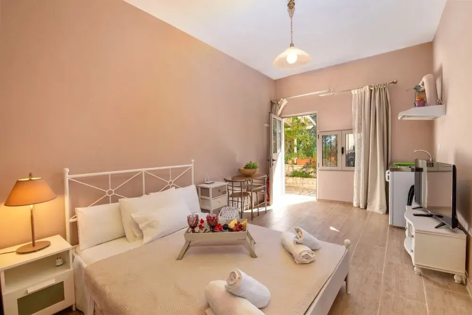 Ntina Pool House By Konnect