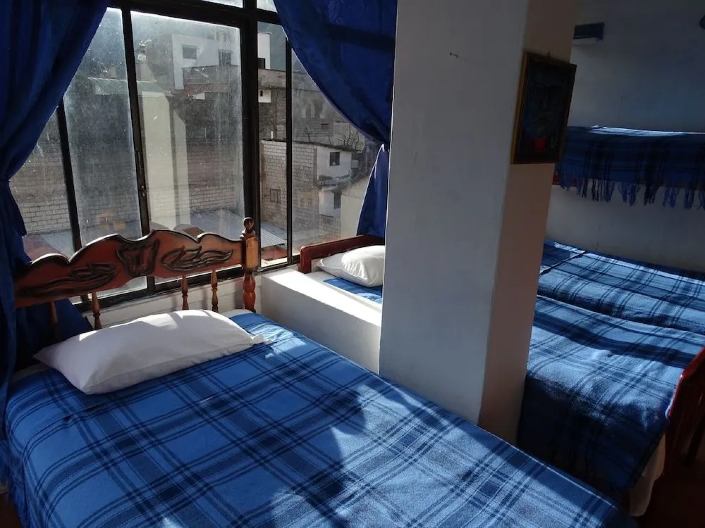 Erupcion Art Hotel & Hostel