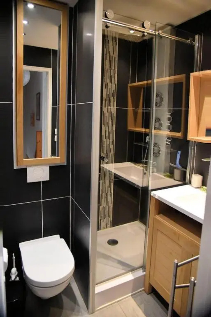 Belle villa 2 chambres terrasse sud parking privatif dans résidence sécurisée avec piscine commune 800 m de la mer LRCS61