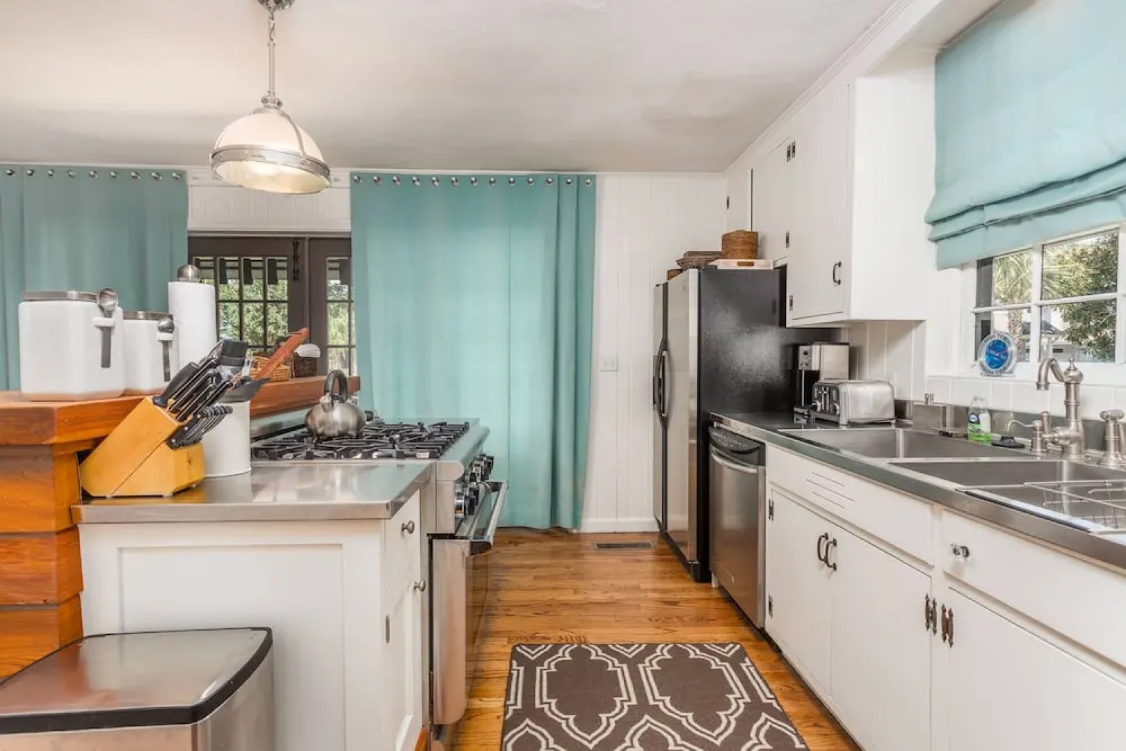 5 Via Serena by Hodnett Cooper