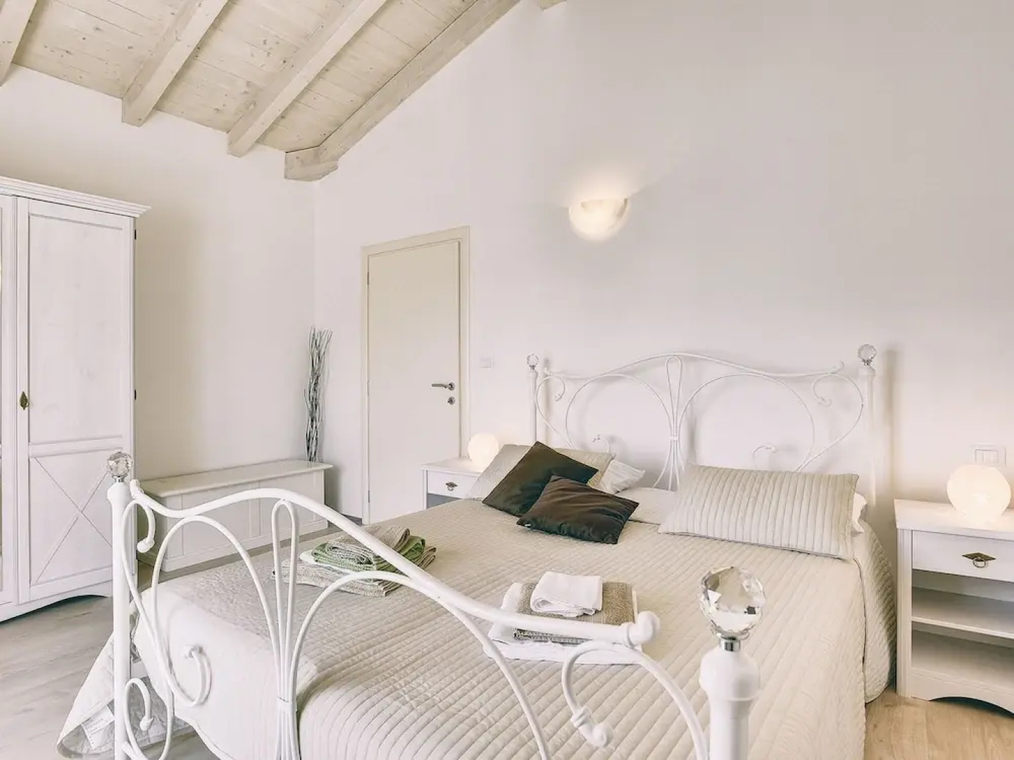 Modern Villa in Pula With Garden